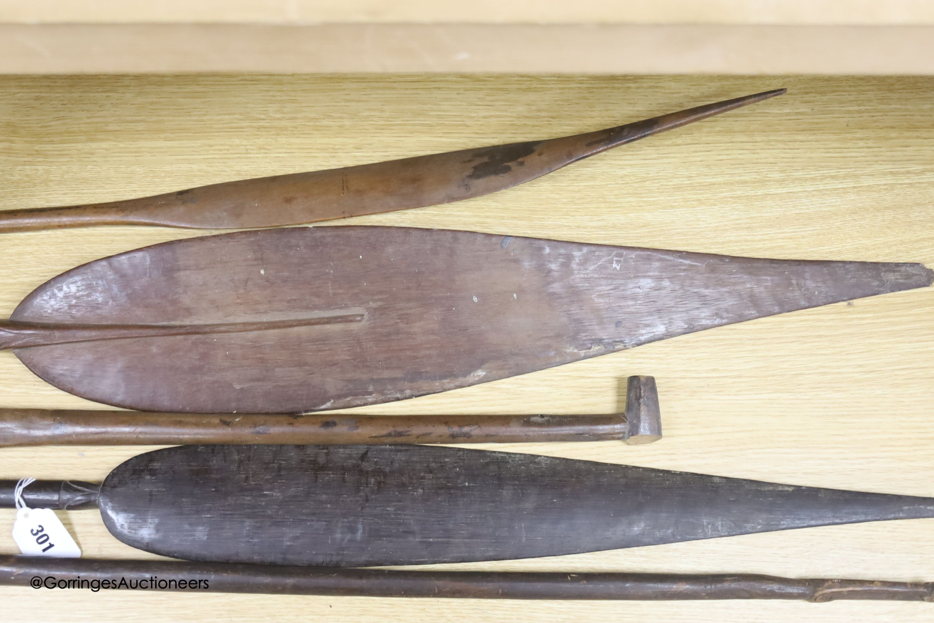 5 assorted paddle spears